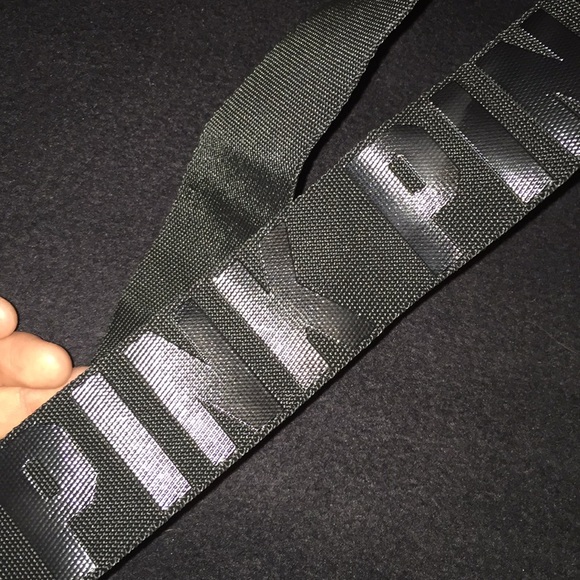 Pink shoulder pineapple cooler - Picture 3 of 5